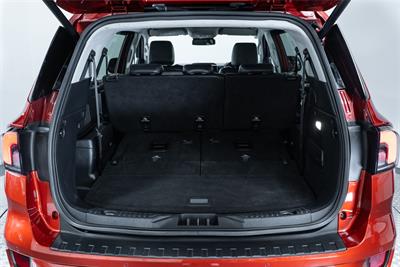2023 Ford Everest - Thumbnail