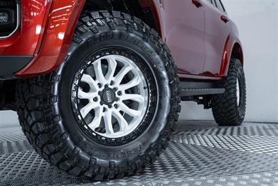 2023 Ford Everest - Thumbnail