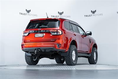 2023 Ford Everest - Thumbnail