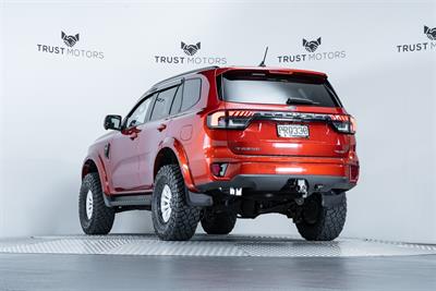 2023 Ford Everest - Thumbnail