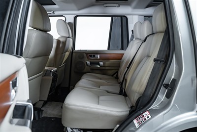 2011 Land Rover Discovery - Thumbnail