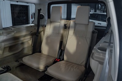 2011 Land Rover Discovery - Thumbnail