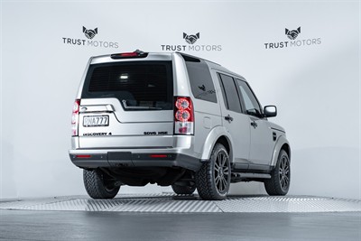 2011 Land Rover Discovery - Thumbnail