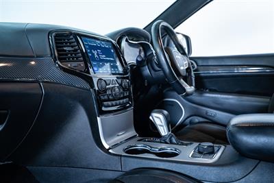2020 Jeep Grand Cherokee - Thumbnail