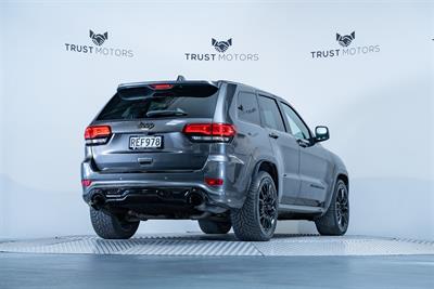 2020 Jeep Grand Cherokee - Thumbnail