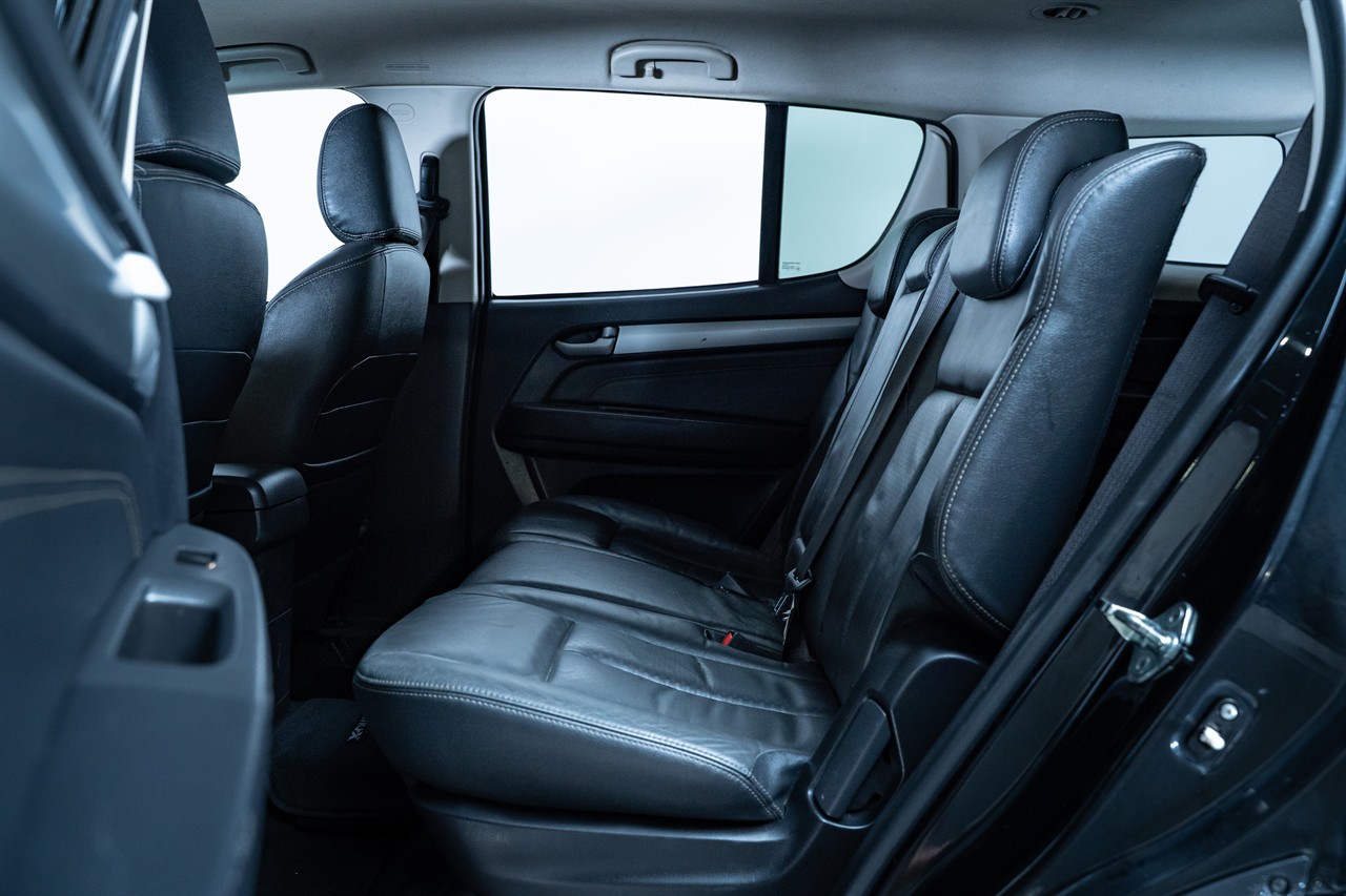 2015 Isuzu MU-X