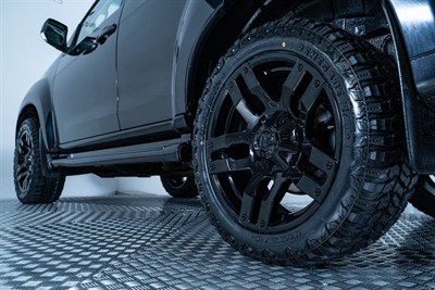 2015 Isuzu MU-X - Thumbnail