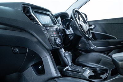 2016 Hyundai Santa Fe - Thumbnail