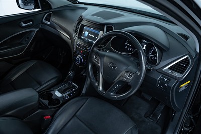 2016 Hyundai Santa Fe - Thumbnail