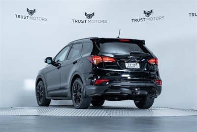 2016 Hyundai Santa Fe - Thumbnail