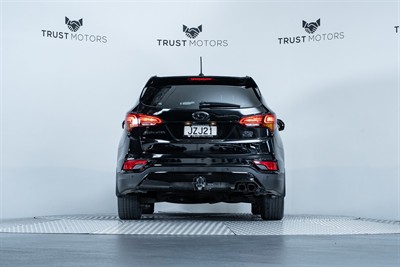 2016 Hyundai Santa Fe - Thumbnail