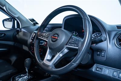 2021 Nissan Navara - Thumbnail