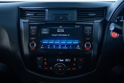 2021 Nissan Navara - Thumbnail