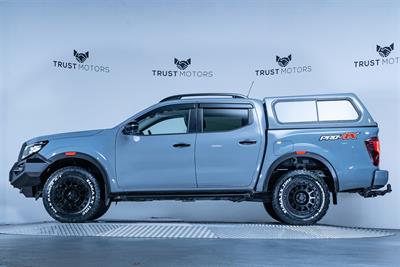 2021 Nissan Navara - Thumbnail