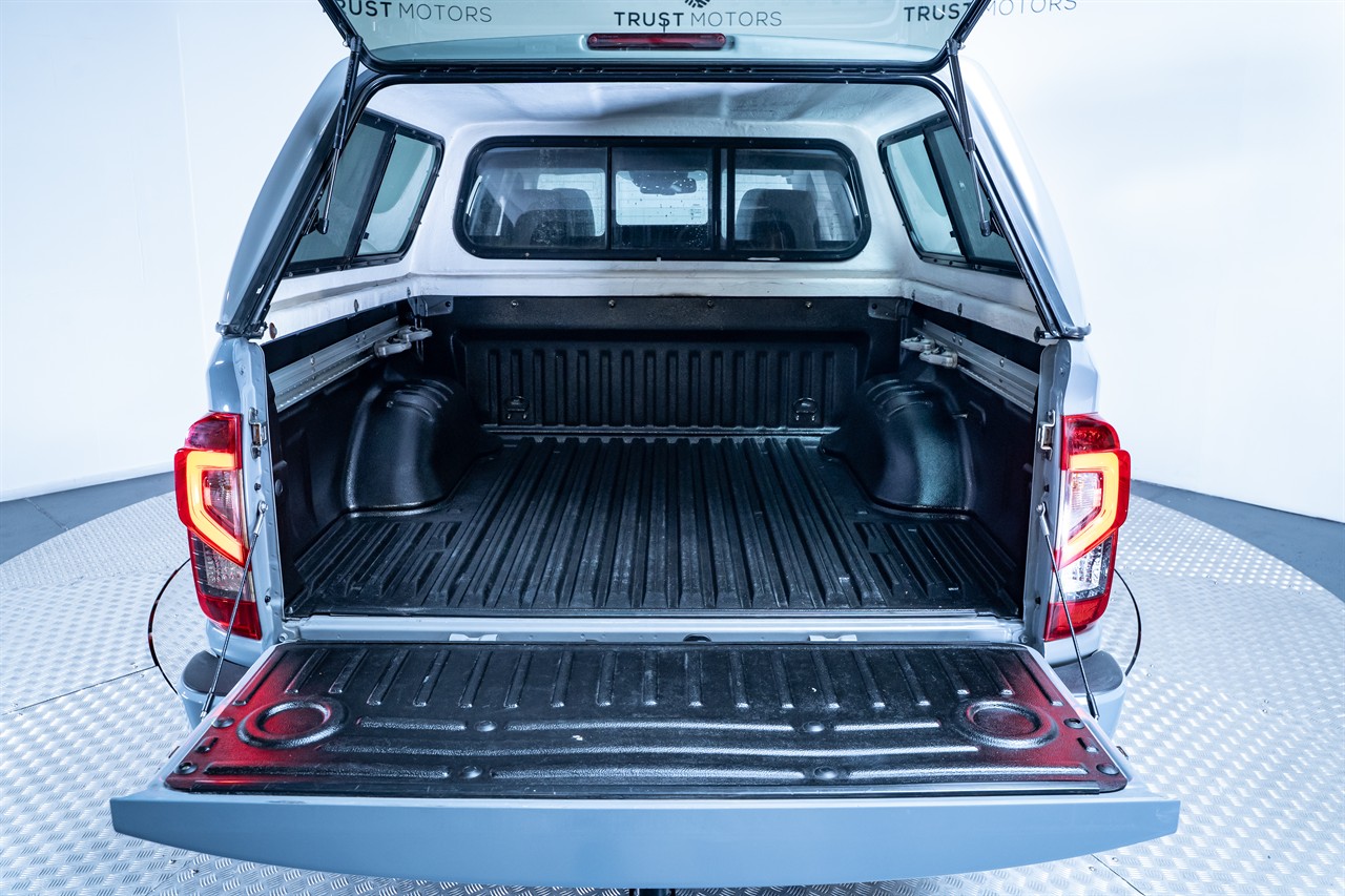 2021 Nissan Navara