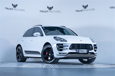 2016 Porsche Macan