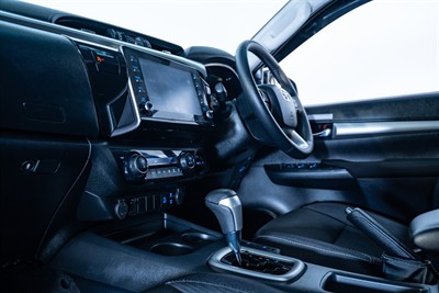 2023 Toyota Hilux - Thumbnail