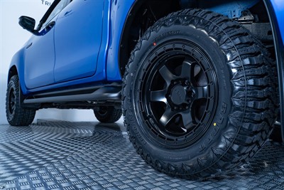 2023 Toyota Hilux - Thumbnail