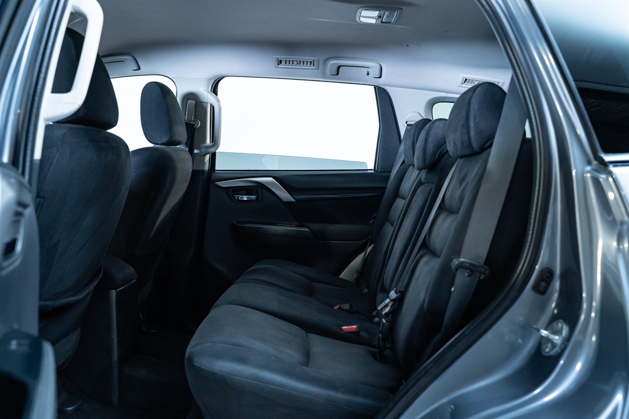 2017 Mitsubishi Pajero Sport