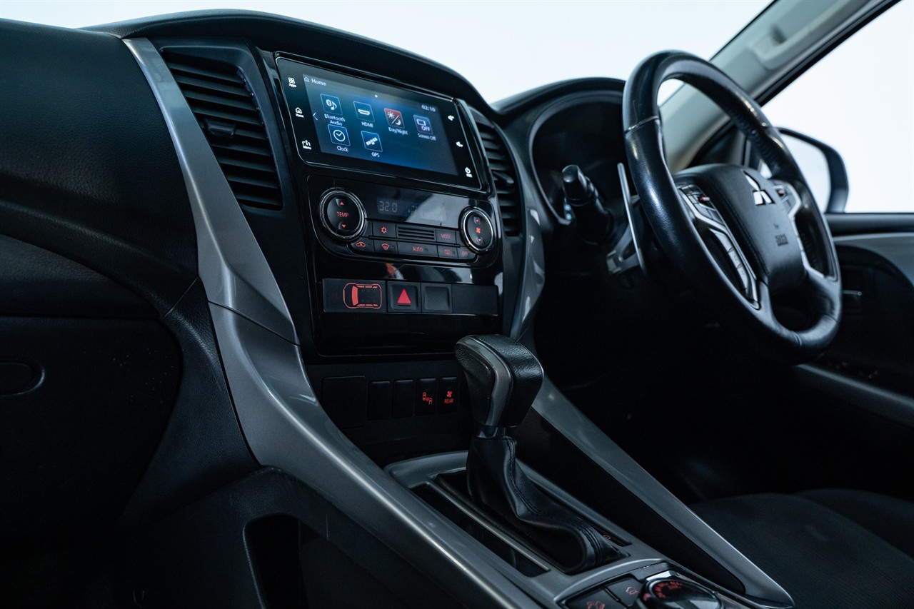2017 Mitsubishi Pajero Sport