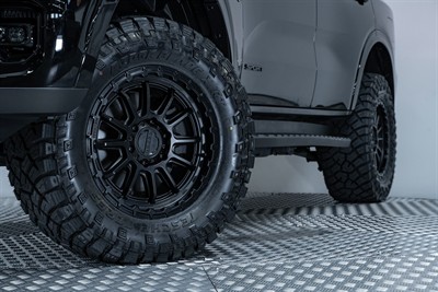 2023 Ford Everest - Thumbnail