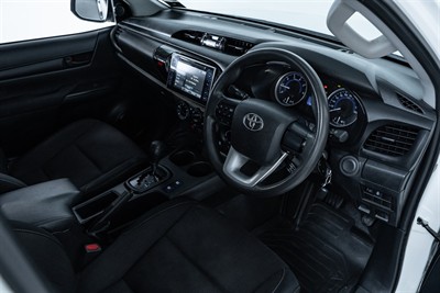 2018 Toyota Hilux - Thumbnail