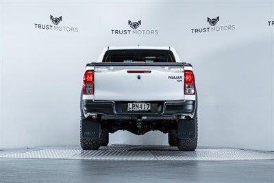 2018 Toyota Hilux - Thumbnail