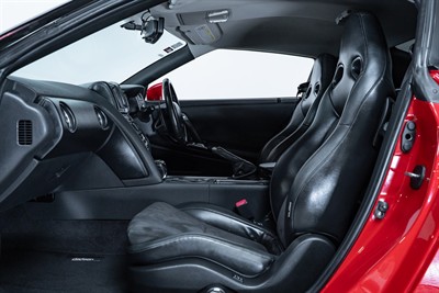 2010 Nissan GTR - Thumbnail