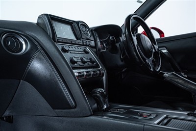 2010 Nissan GTR - Thumbnail