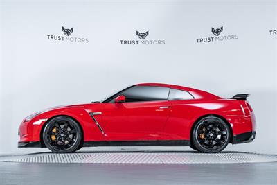 2010 Nissan GTR - Thumbnail