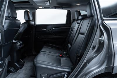 2017 Toyota Highlander - Thumbnail
