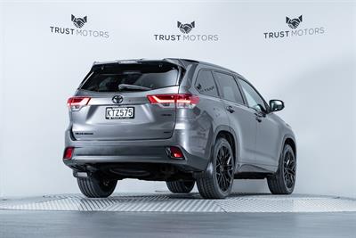 2017 Toyota Highlander - Thumbnail