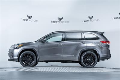 2017 Toyota Highlander - Thumbnail