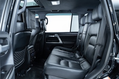 2017 Toyota Landcruiser - Thumbnail