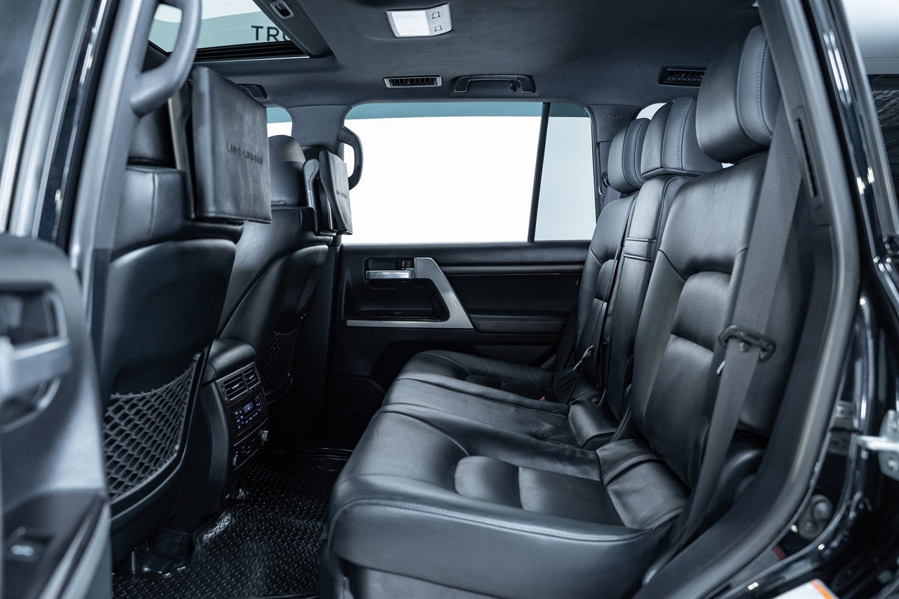 2017 Toyota Landcruiser