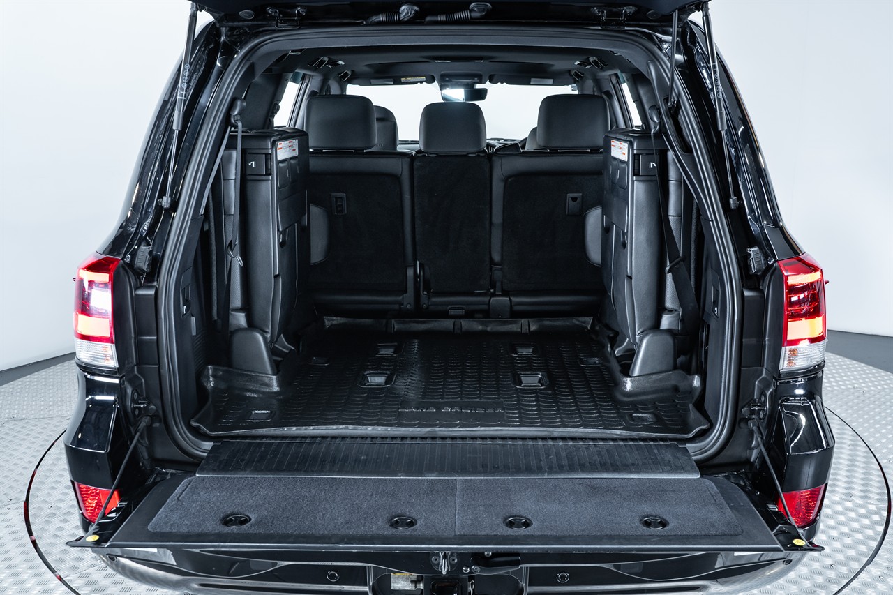 2017 Toyota Landcruiser