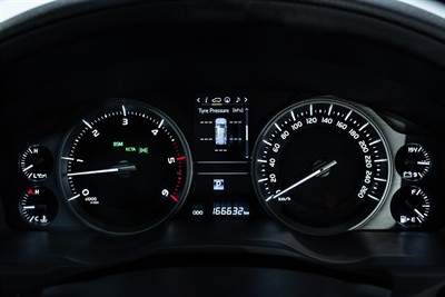 2017 Toyota Landcruiser - Thumbnail