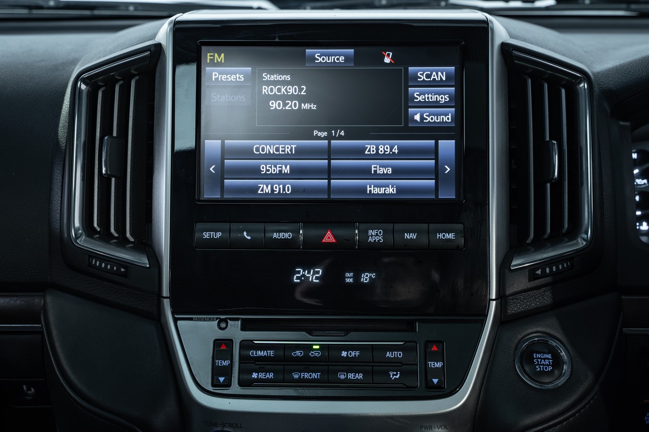 2017 Toyota Landcruiser