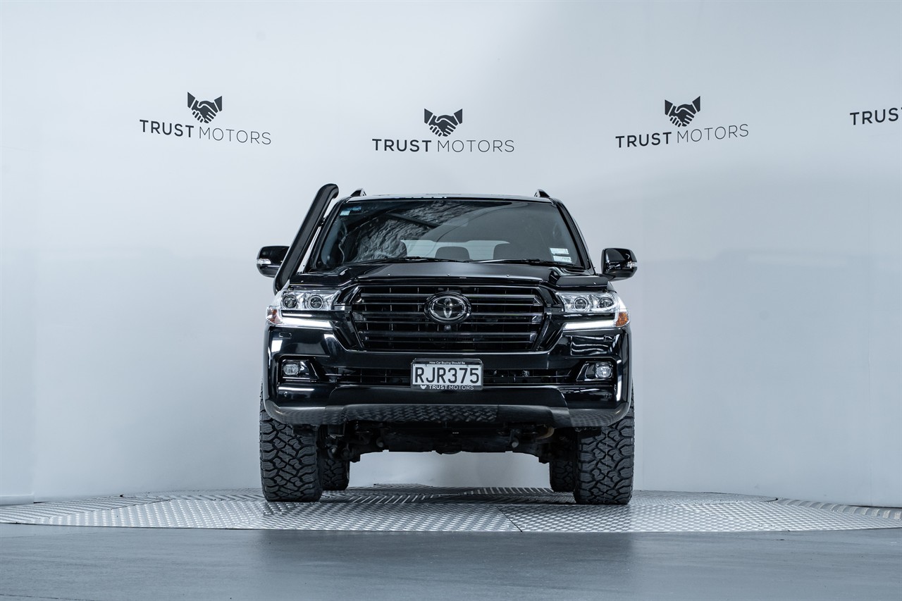2017 Toyota Landcruiser