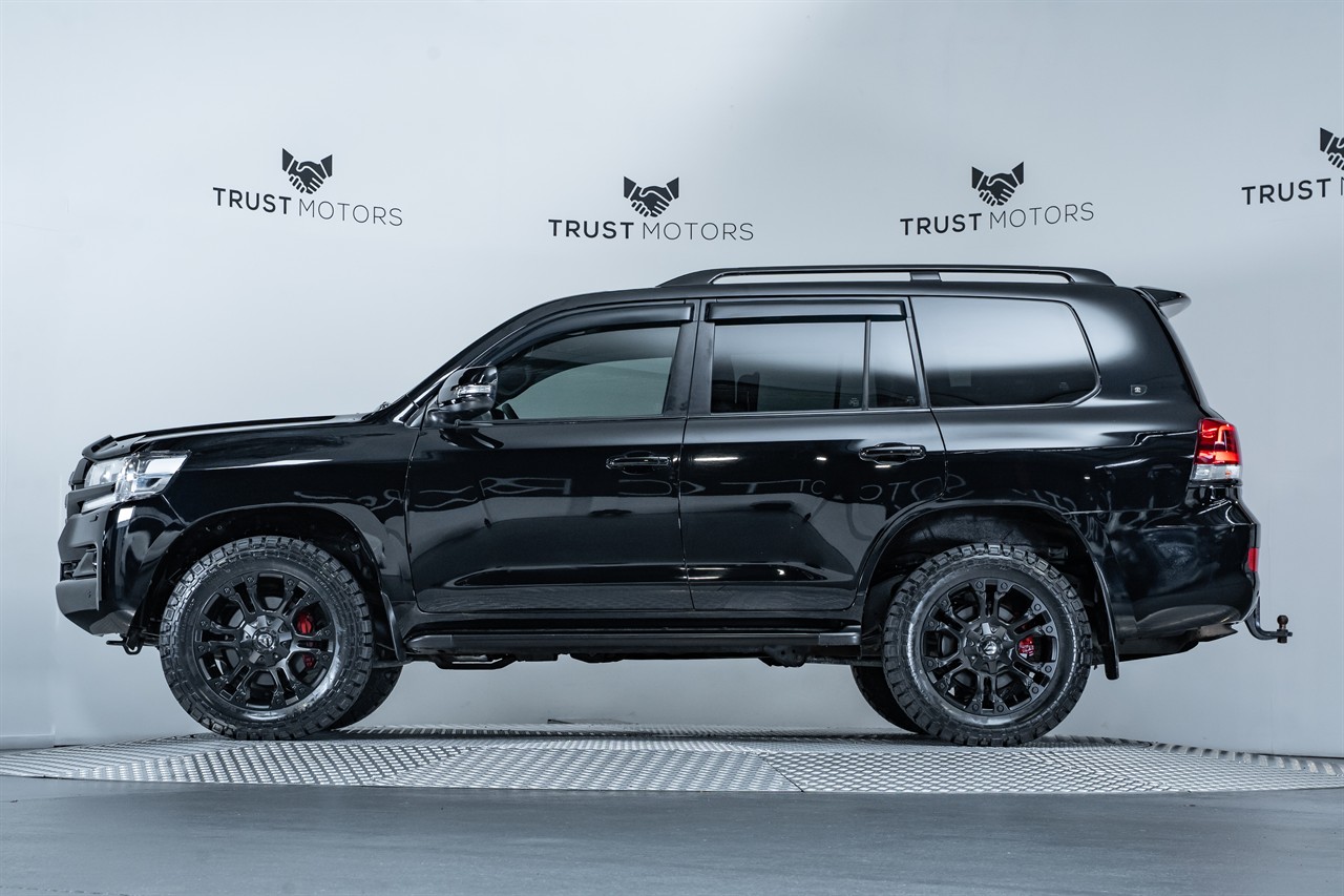 2017 Toyota Landcruiser