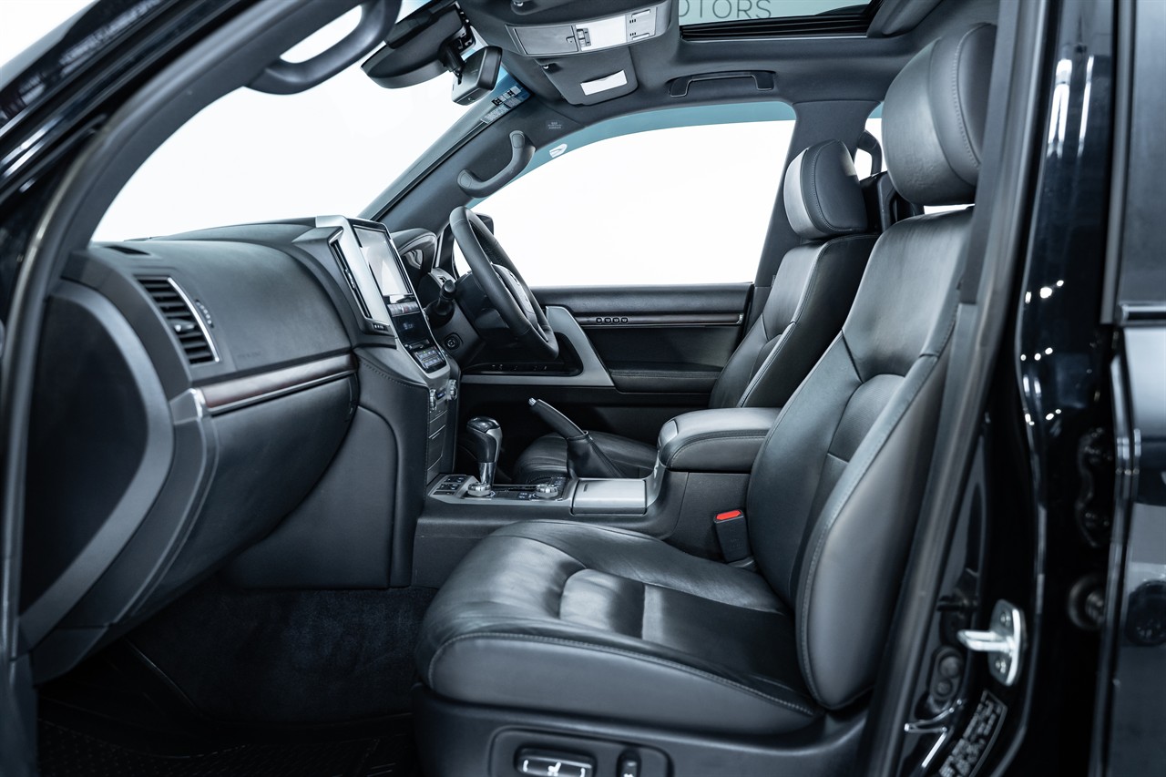 2017 Toyota Landcruiser