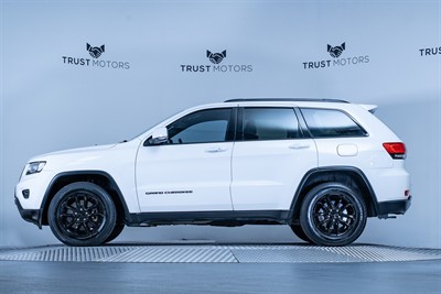2015 Jeep Grand Cherokee - Thumbnail