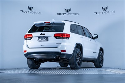 2015 Jeep Grand Cherokee - Thumbnail