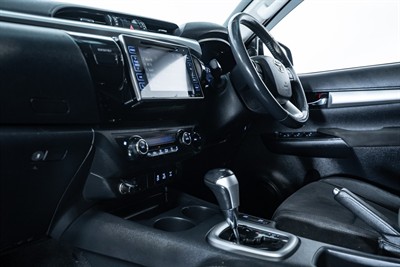 2022 Toyota Hilux - Thumbnail