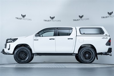 2022 Toyota Hilux - Thumbnail