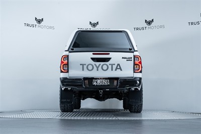 2022 Toyota Hilux - Thumbnail