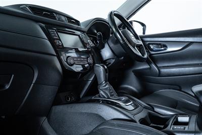 2020 Nissan X-Trail - Thumbnail