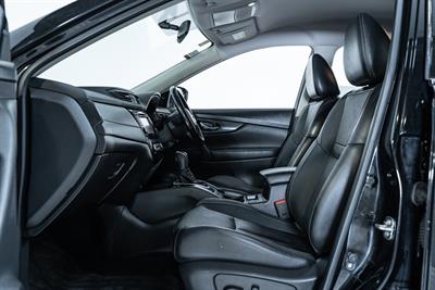 2020 Nissan X-Trail - Thumbnail