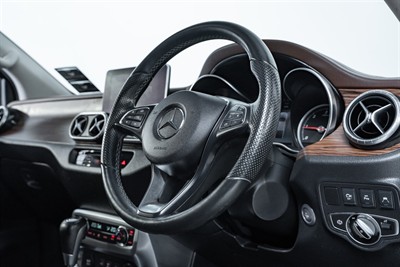 2020 Mercedes-Benz X-Class - Thumbnail