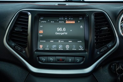 2016 Jeep Cherokee - Thumbnail